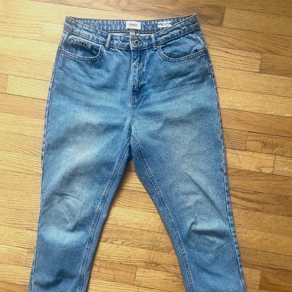 ONLY "Kelly" High-Waisted Mom Jeans - Picture 1 of 7